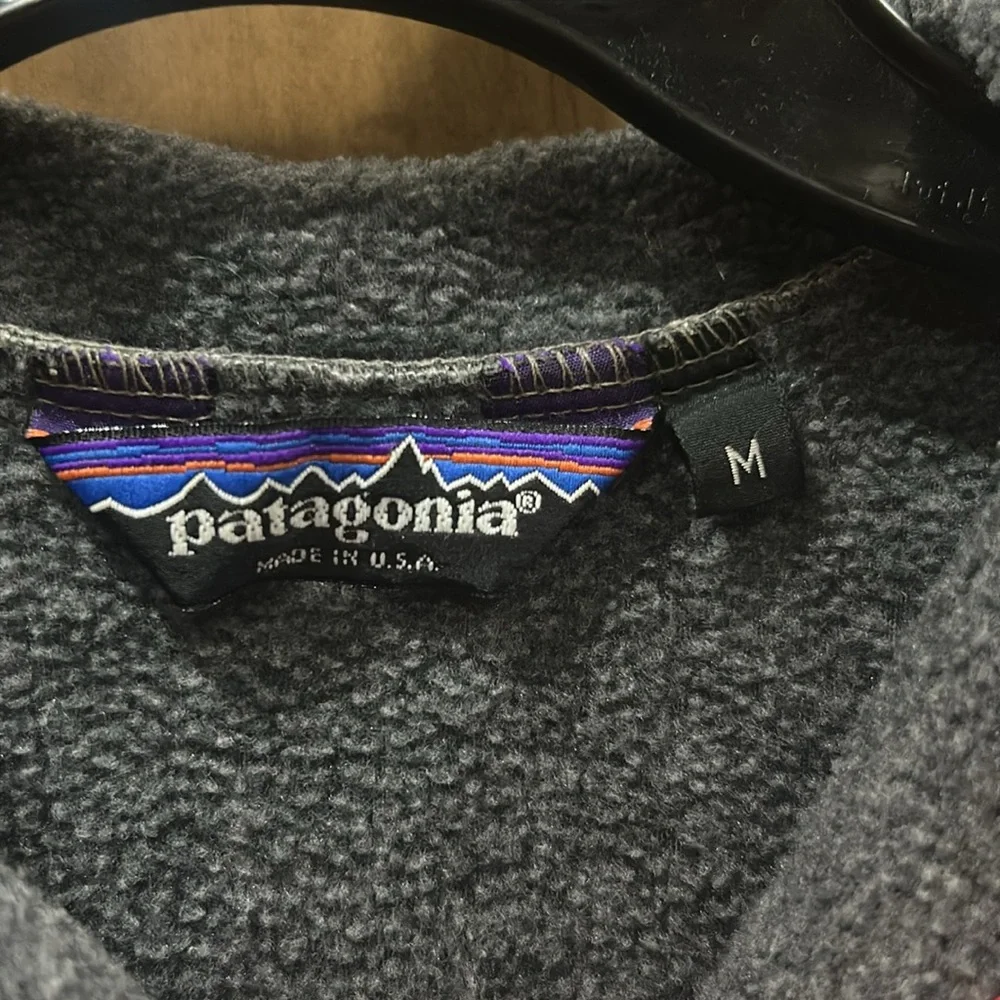 Vintage Early 1990s Patagonia Gray with Red Trim Fleece Pullover Size Small. - Picture 3 of 10